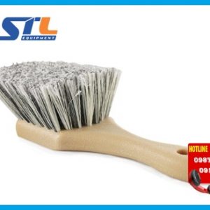 ban chai ve sinh xe chemical guys body wheel flagged tip short handle brush