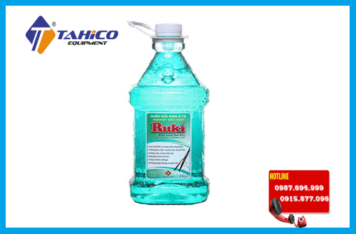 nuoc rua kinh o to ruki