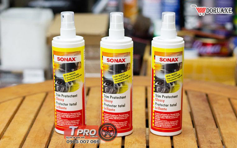 nhu dich lam sach sonax trim protectant high gloss finish 2