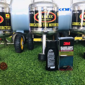 dung dich chong bam nuoc tren kinh xe 3m 08889 lt